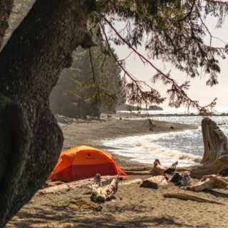 Epic Beach Camping Experience: Tips and Tricks for a Memorable Adventure