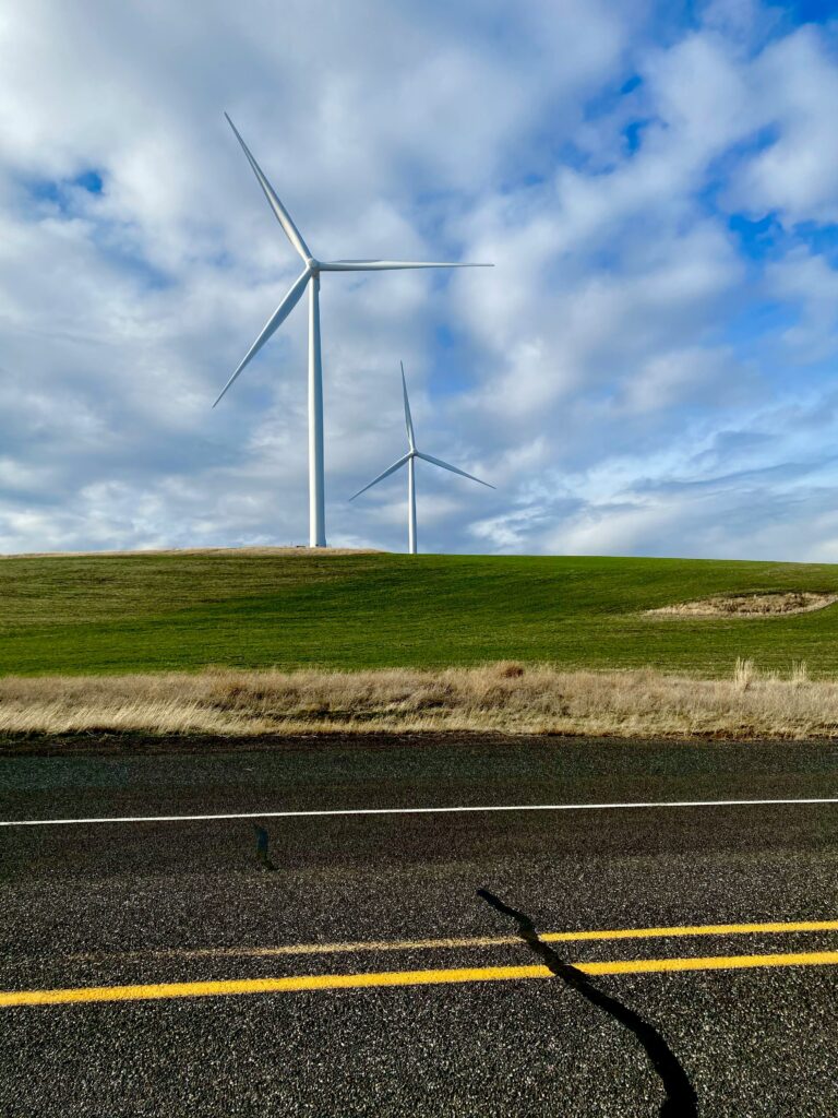 Secrets of the Abandoned Windmills California: Hidden History in the Desert Breeze