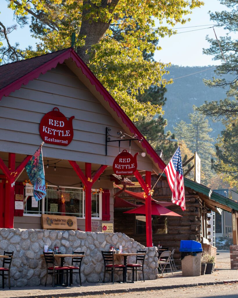 Explore Idyllwild-Pine Cove: A Cozy Mountain Getawa