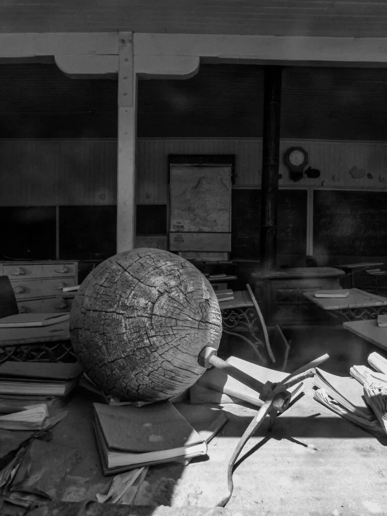 Abandoned Ghost Towns in California: Forgotten Settlements of the Golden State 4 Abandoned Ghost Towns in California: Forgotten Settlements of the Golden State