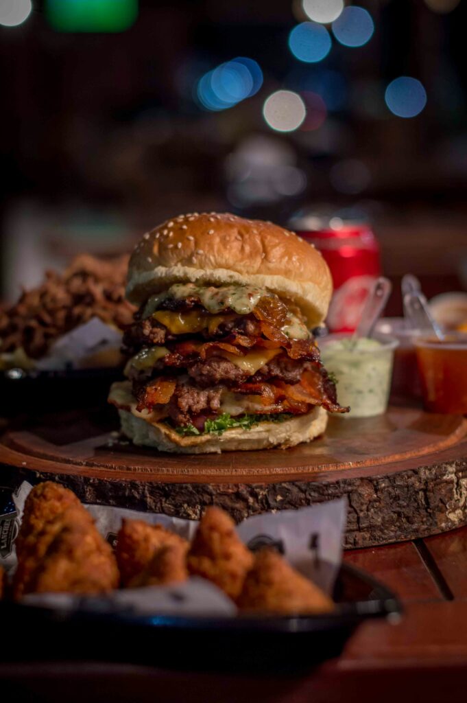 Best Hole-in-the-Wall Burger Joints in California: Hidden Gems for True Burger Lovers 8 Best Hole-in-the-Wall Burger Joints in California: Hidden Gems for True Burger Lovers