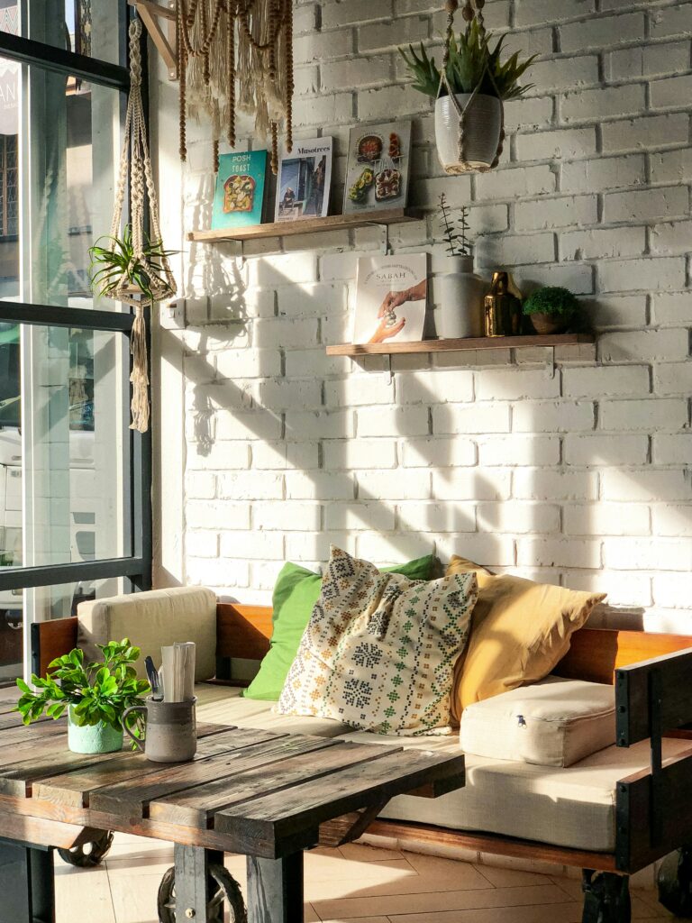 California's Favorite Hole-in-the-Wall Coffee Shops: Hidden Gems for Caffeine Lovers 5 California's Favorite Hole-in-the-Wall Coffee Shops: Hidden Gems for Caffeine Lovers