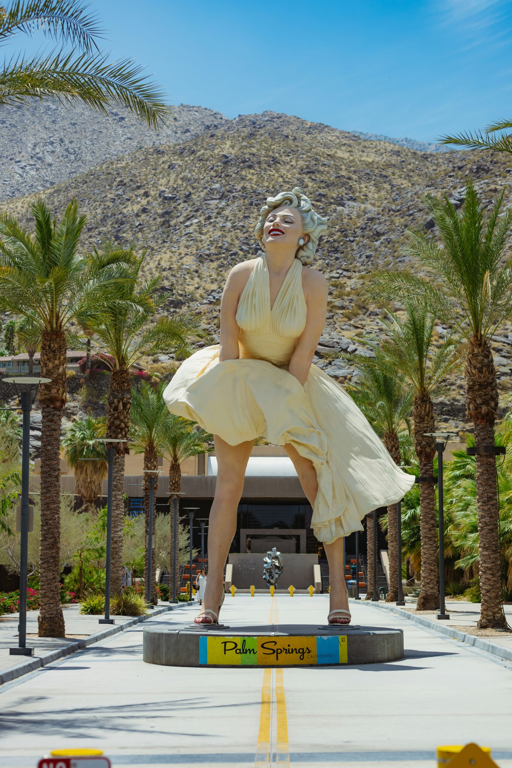 How to Spend a Perfect Day in Palm Springs: Top Activities, Dining, and Relaxation Tips 2 Discover how to spend a perfect day in Palm Springs with top activities, dining recommendations, and relaxation tips for an unforgettable desert getaway.