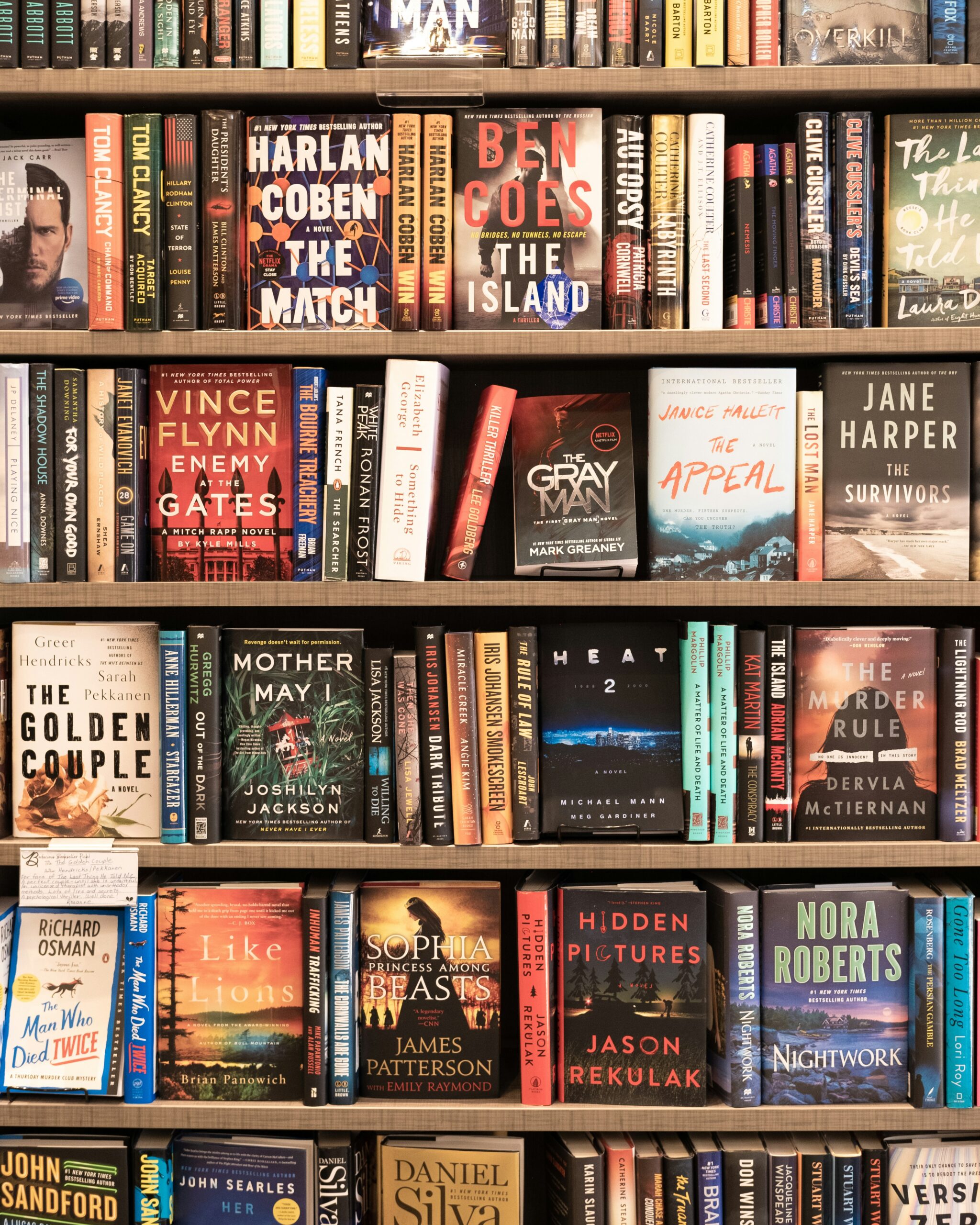 Best Independent Bookstores in Southern California for Book Lovers and Avid Readers 4 Best Independent Bookstores in Southern California for Book Lovers and Avid Readers