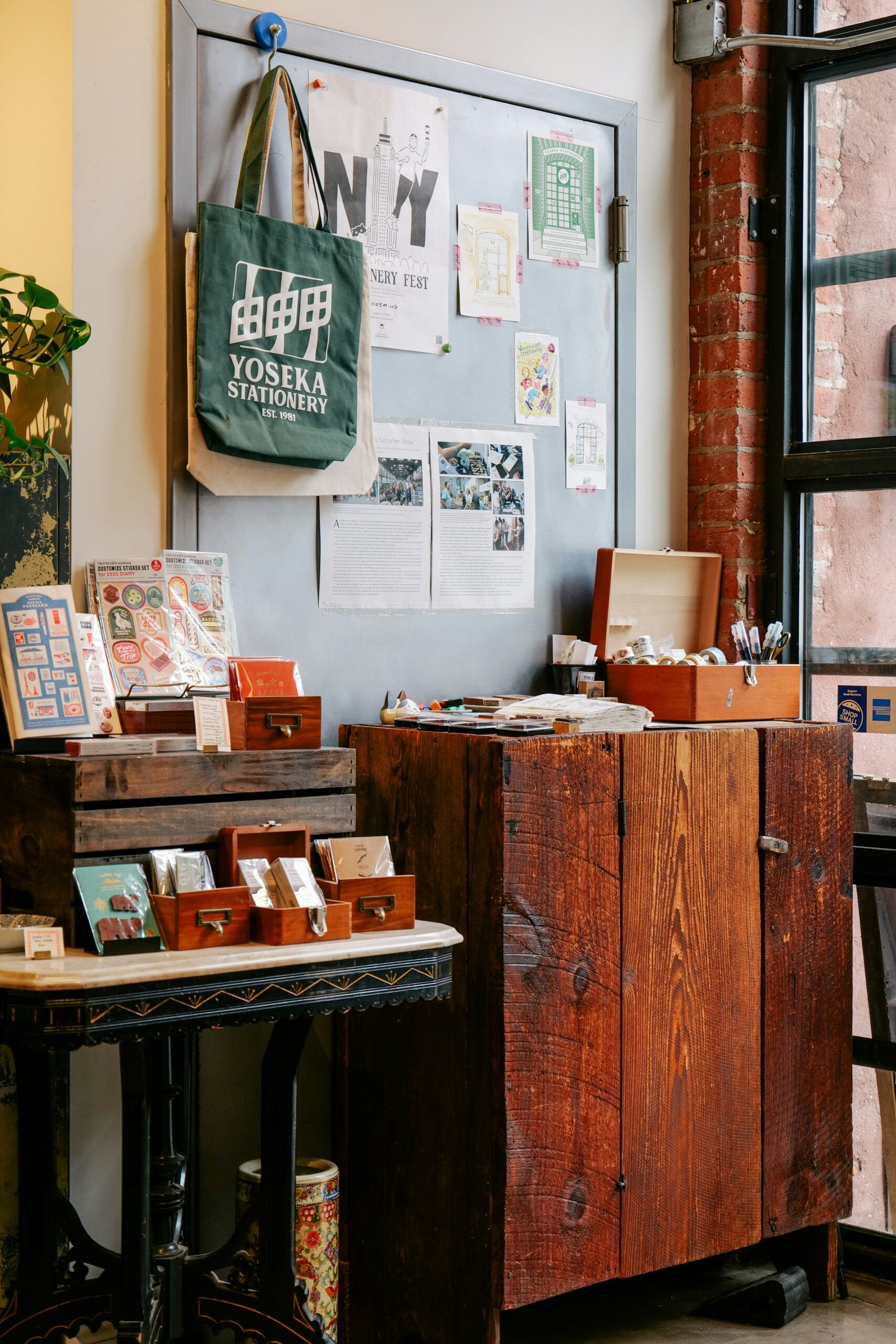 California’s Best Hole-In-The-Wall Vintage and Thrift Shops: Hidden Gems for Unique Fashion Finds 5 California’s Best Hole-In-The-Wall Vintage and Thrift Shops: Hidden Gems for Unique Fashion Finds