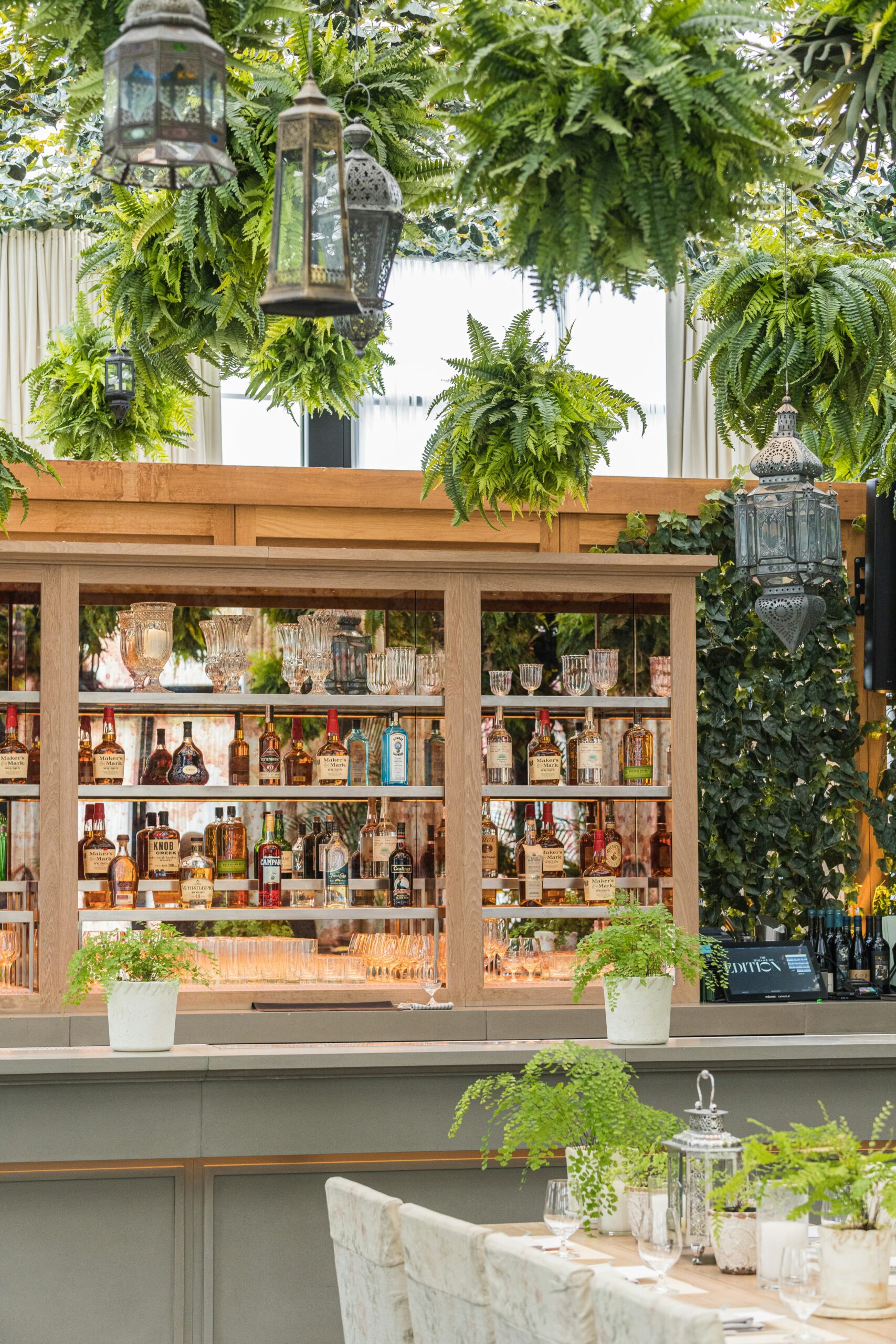 Best Rooftop Bars and Restaurants in California: Top Picks for Scenic Dining 5 Best Rooftop Bars and Restaurants in California: Top Picks for Scenic Dining