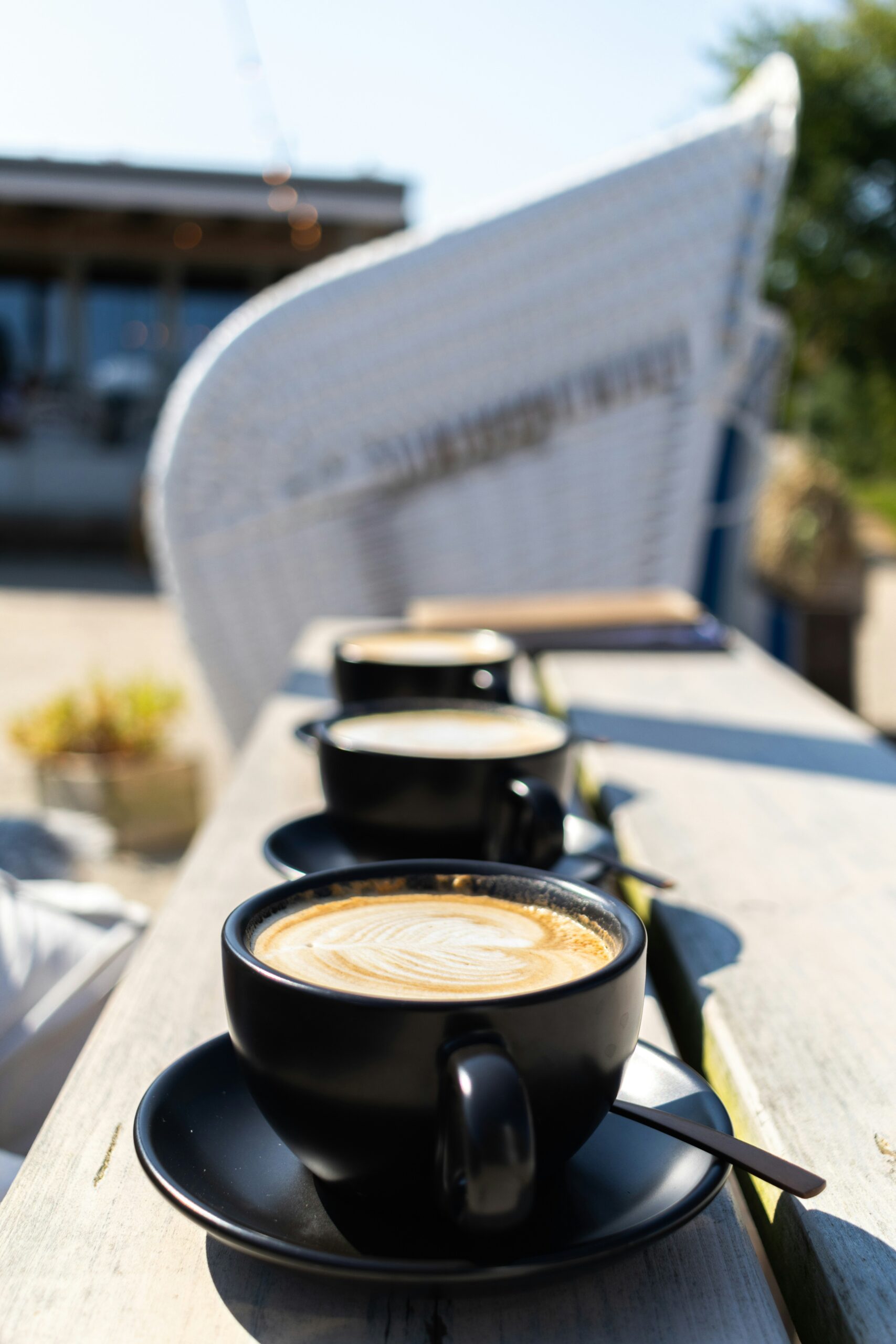 14 Beachfront Coffee Shops: Best Coffee Shops With A View in California [2025 Guide]